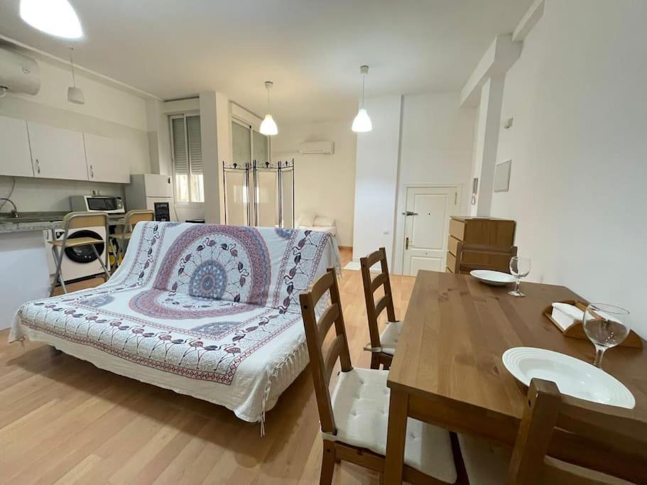 Nice Flat In Atarazanas - Souv マラガ エクステリア 写真