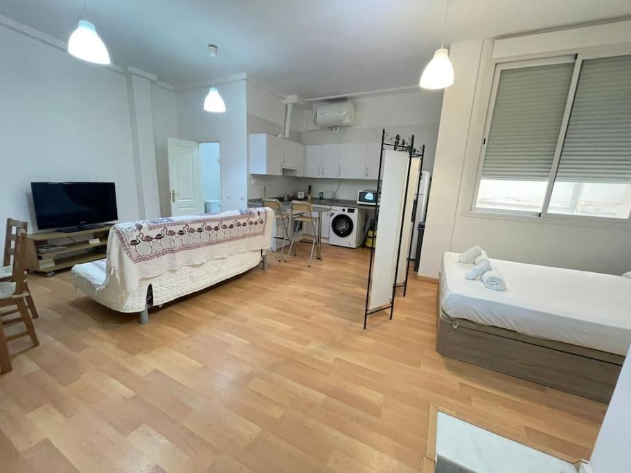 Nice Flat In Atarazanas - Souv マラガ エクステリア 写真